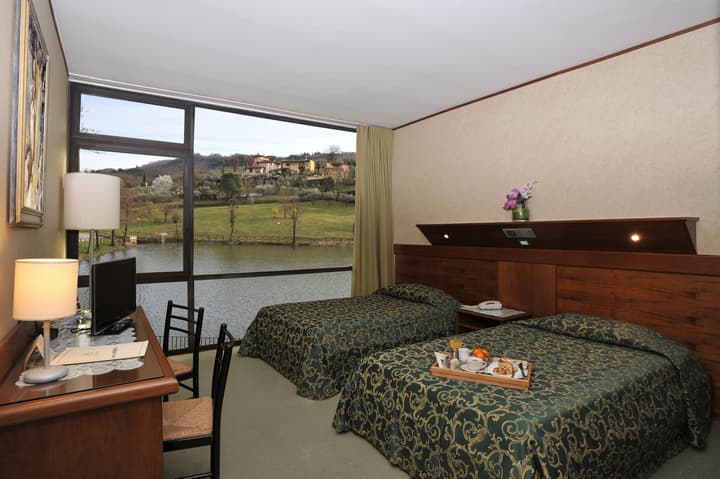 Hotel Lago Verde