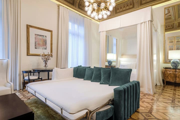 Cotton House Hotel, Autograph Collection
