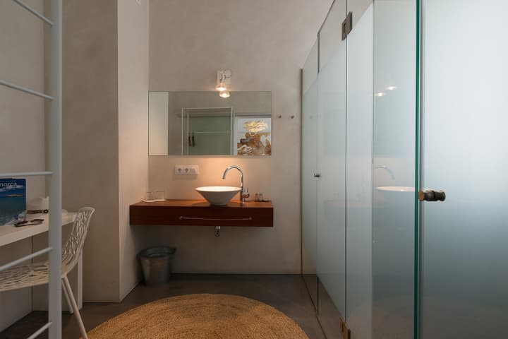 Cheap & Chic Hotel