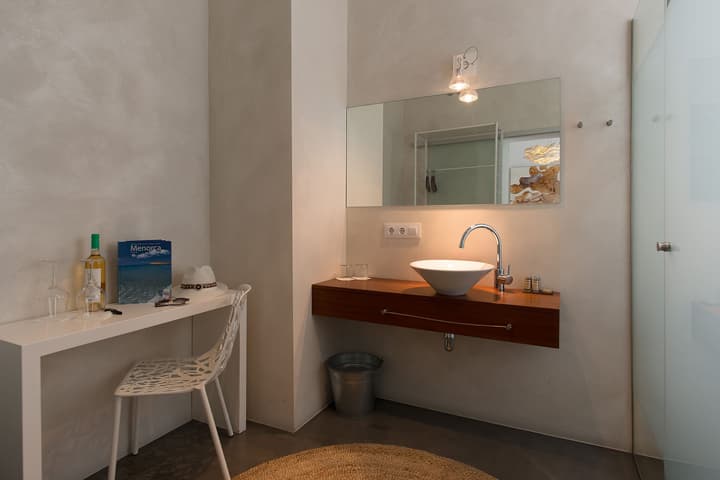 Cheap & Chic Hotel
