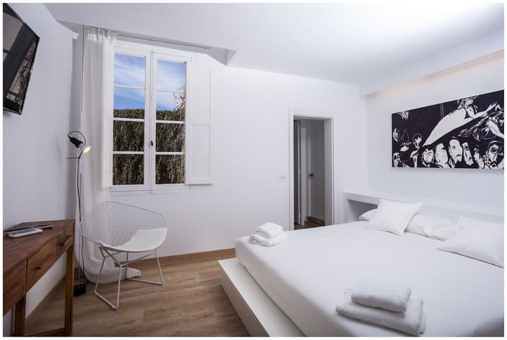 Cheap & Chic Hotel