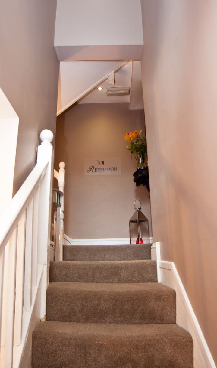 7 Cross Street