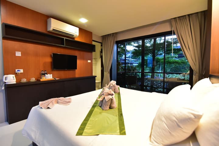 The Breeze Lipe Resort