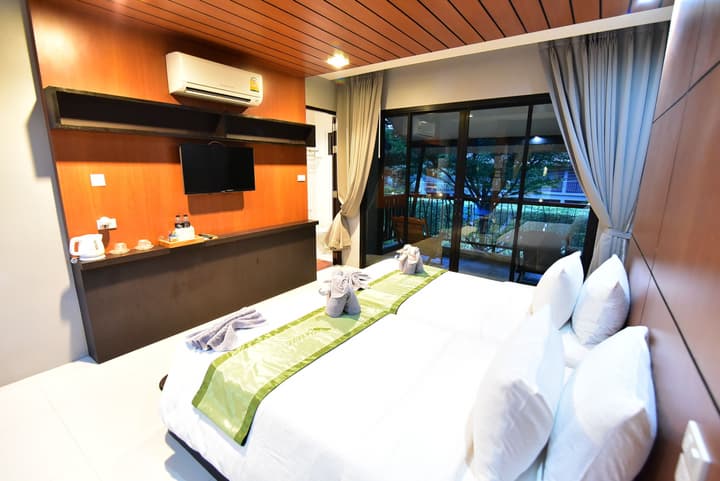 The Breeze Lipe Resort
