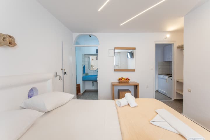 Alexandros Mykonos