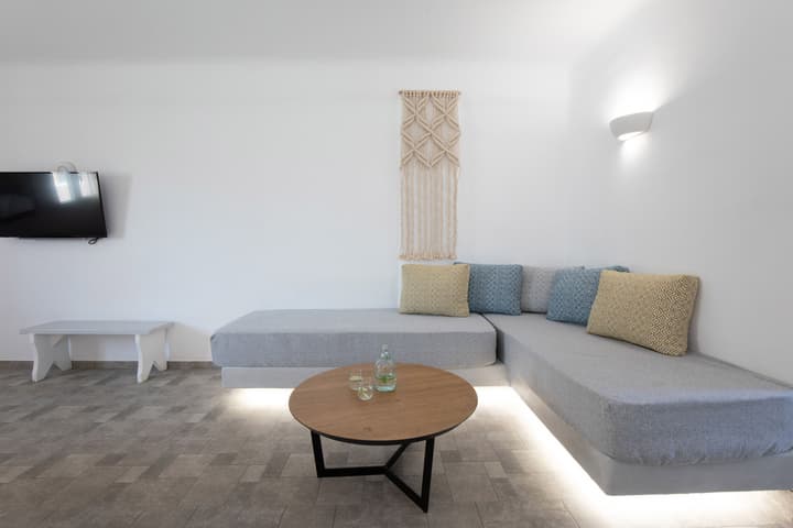 Alexandros Mykonos