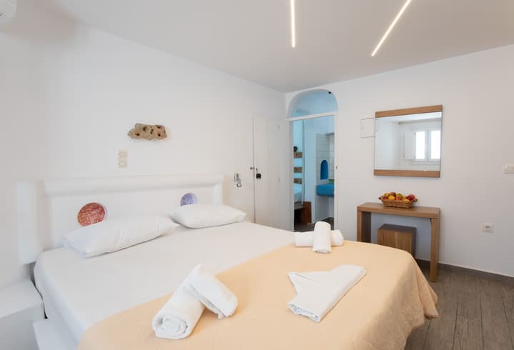Alexandros Mykonos