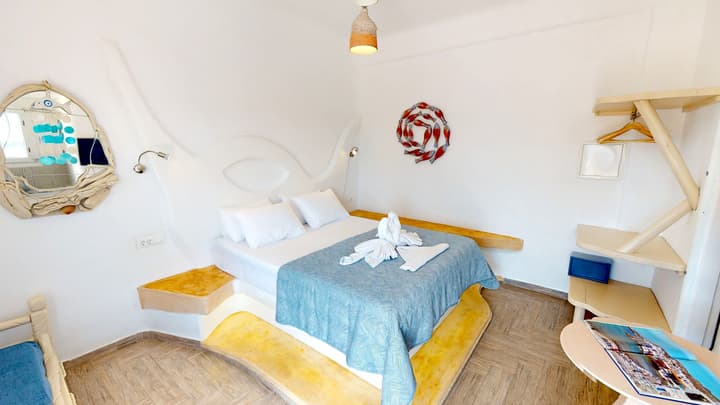 Alexandros Mykonos