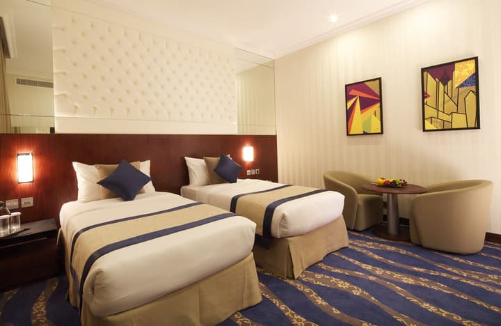 Raviz Center Point Hotel