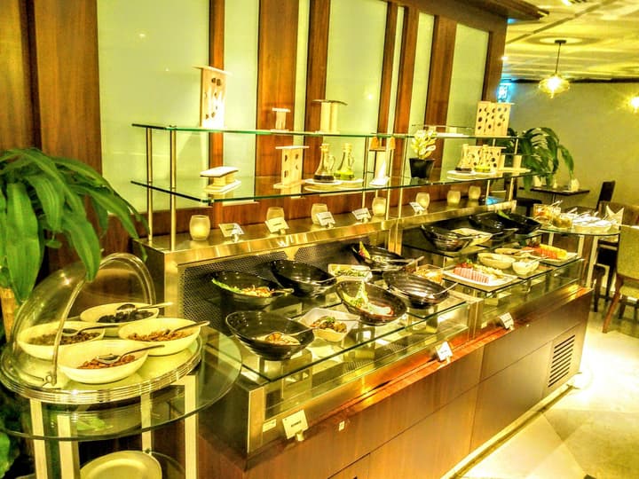 Raviz Center Point Hotel