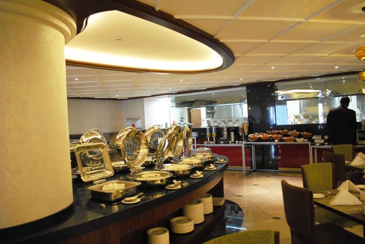 Raviz Center Point Hotel