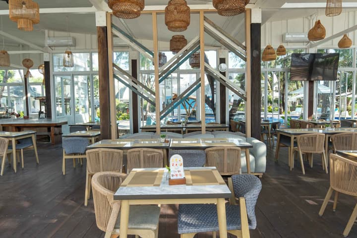 Jambuluwuk Oceano Resort Gili Trawangan