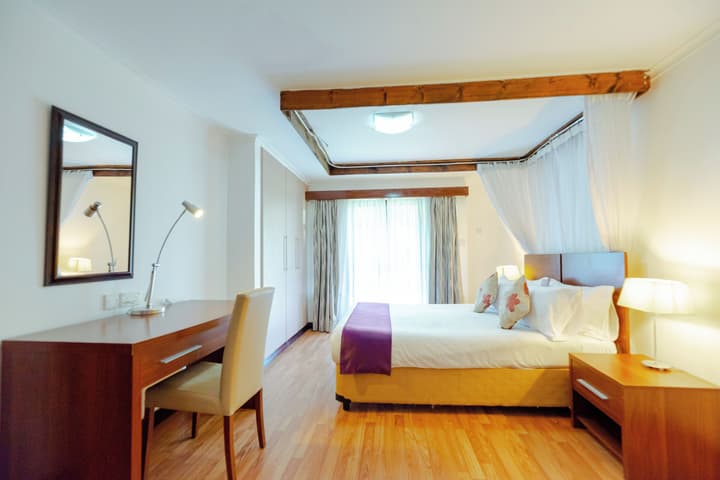Heri Heights Hotel Apartments, SureStay Collection by BW