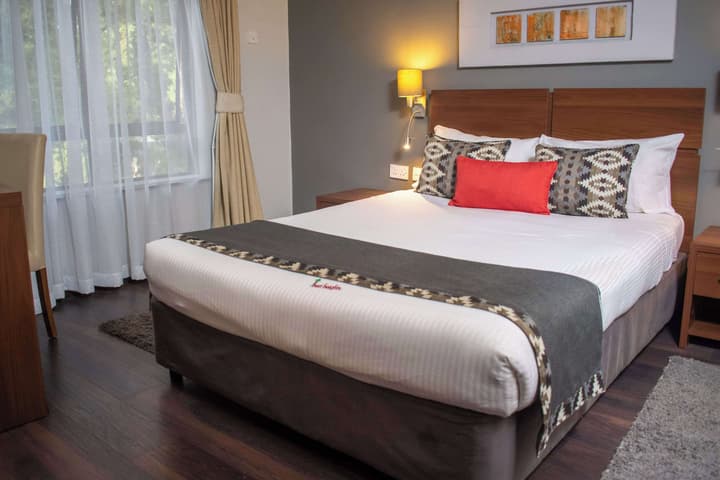 Heri Heights Hotel Apartments, SureStay Collection by BW