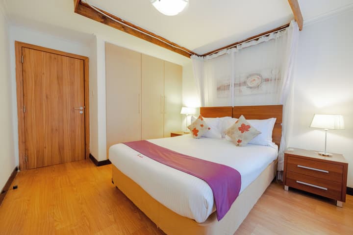 Heri Heights Hotel Apartments, SureStay Collection by BW