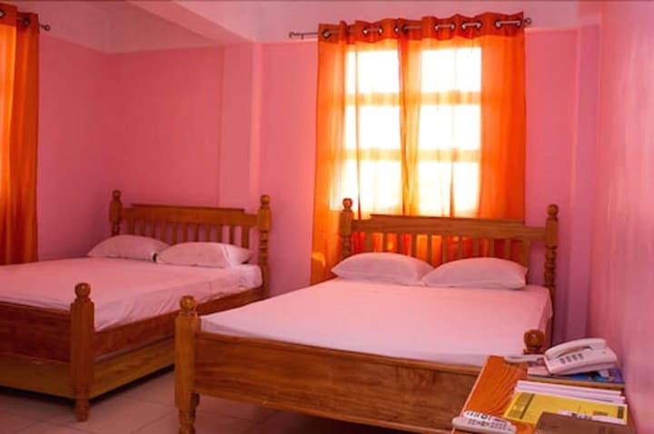 La Flamboyant Hotel