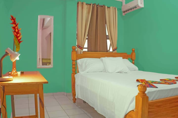 La Flamboyant Hotel