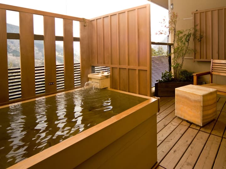 HAKONE Setsugetsuka
