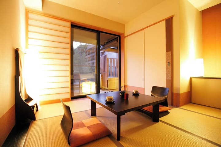 HAKONE Setsugetsuka