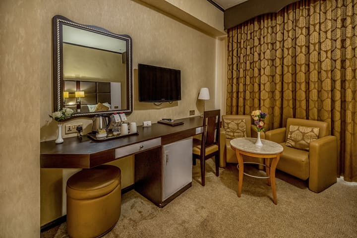 THE PARK HOTEL Formerly Al Jawhara Gardens