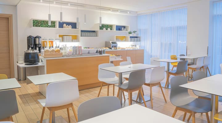 Storm Hotel by Keahotels