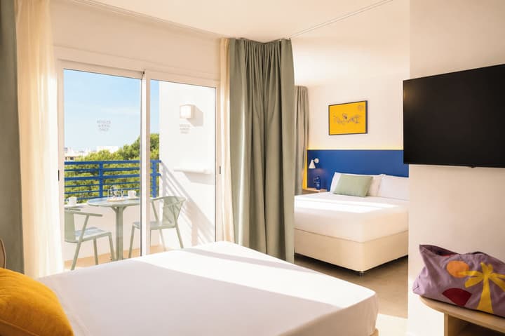 Coral Star Hotel & Apartments