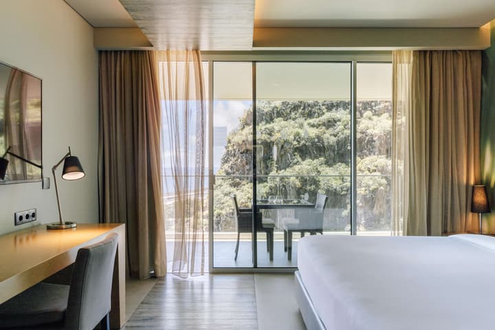 Saccharum Resort