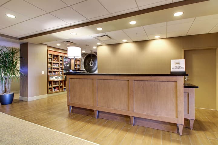Hampton Inn & Suites Milwaukee West