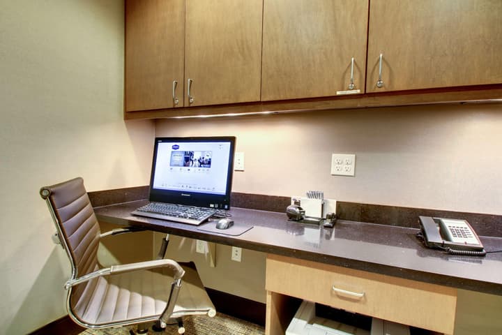 Hampton Inn & Suites Milwaukee West