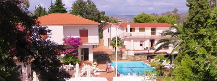 Hotel Eden
