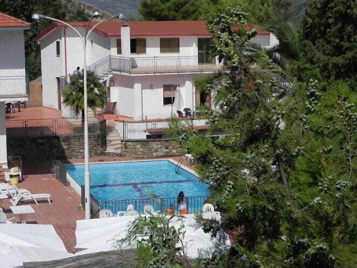 Hotel Eden
