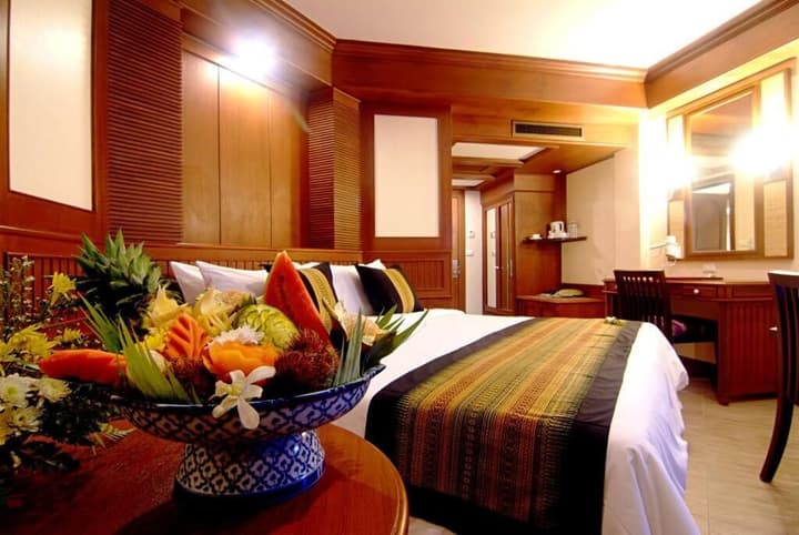 Phi Phi Island Cabana Hotel