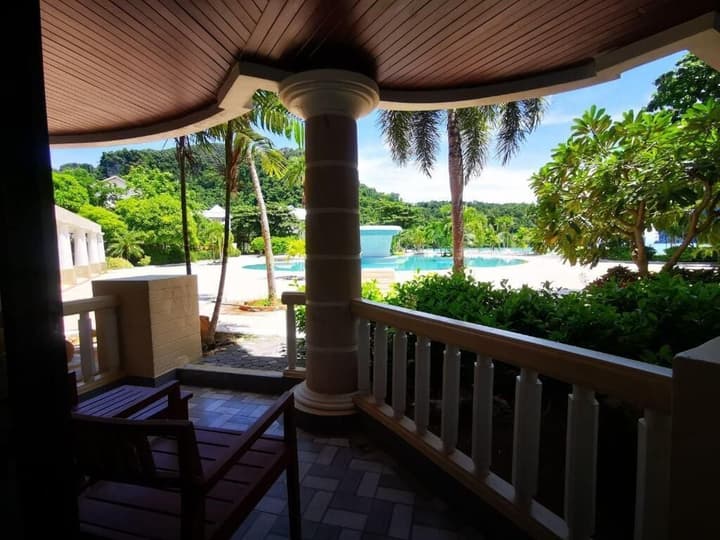 Phi Phi Island Cabana Hotel
