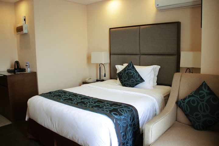 Golden Phoenix Hotel Manila