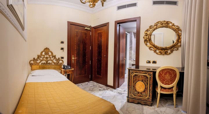 Des Epoques Hotel
