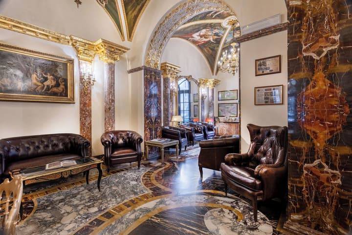 Des Epoques Hotel