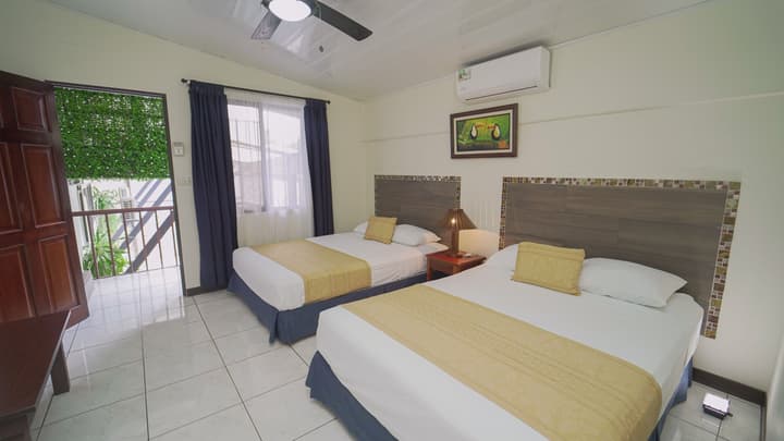 Hotel Flor Blanca