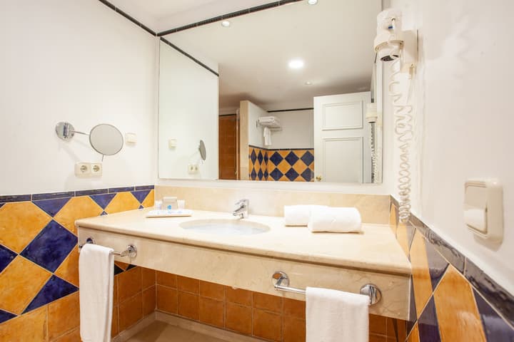Grupotel Macarella Suites & Spa