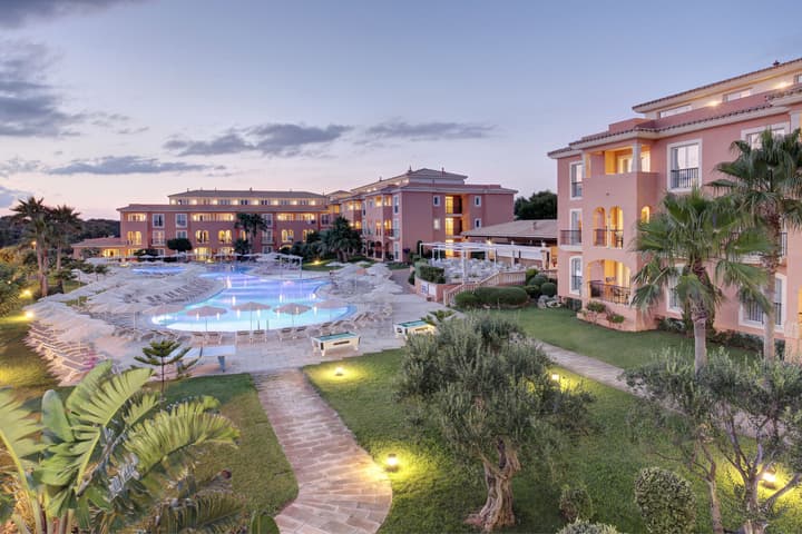 Grupotel Macarella Suites & Spa