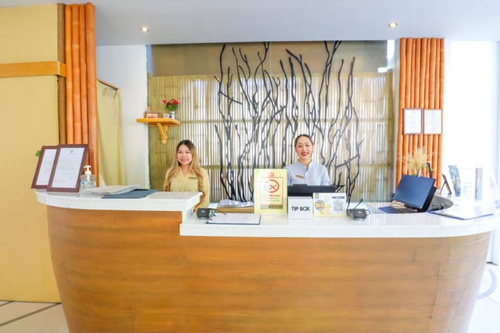 Bandara Beach Resort, Phuket