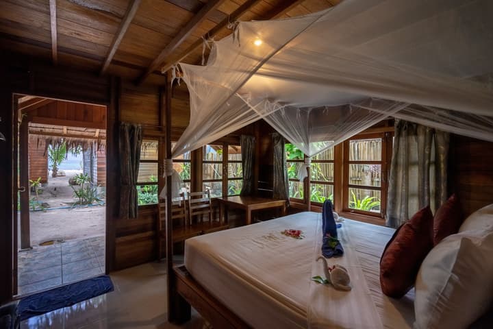 Lipe Beach Resort