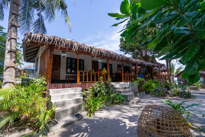 Lipe Beach Resort