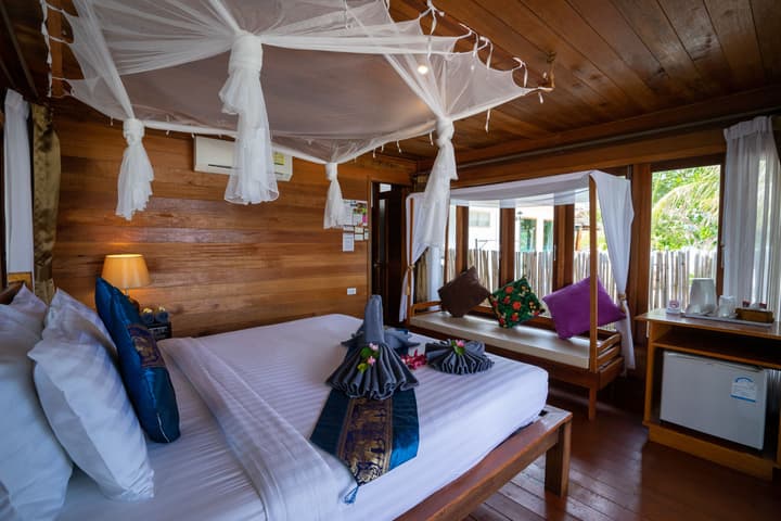 Lipe Beach Resort