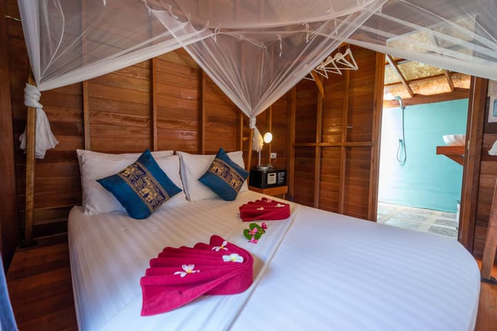 Lipe Beach Resort