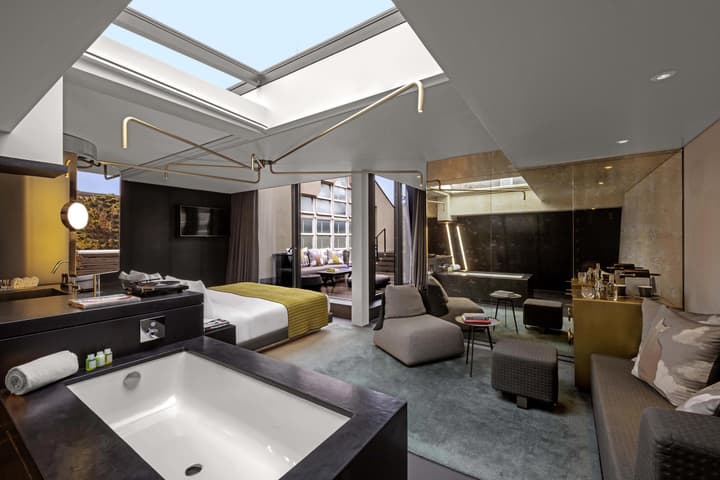 W Amsterdam