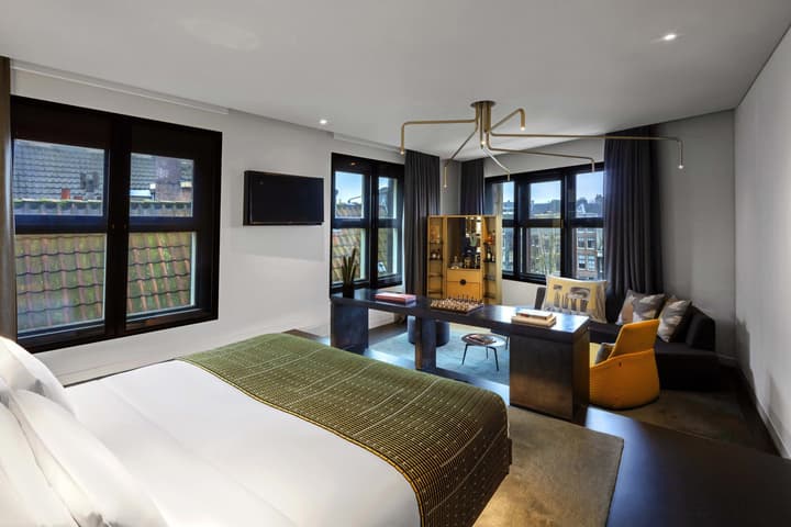W Amsterdam