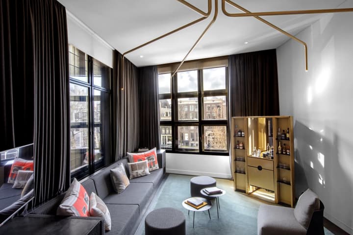 W Amsterdam
