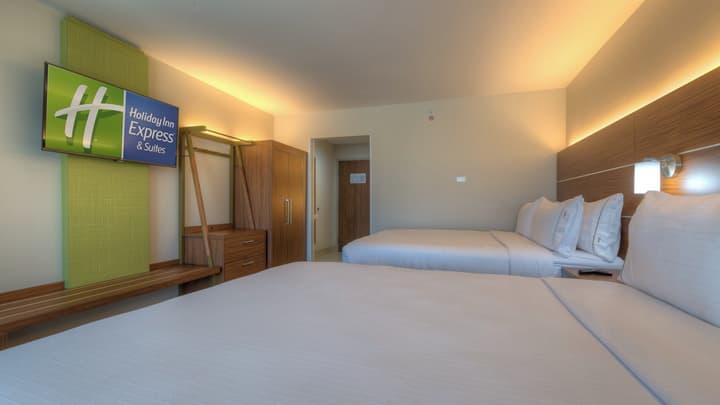 Holiday Inn Express & Suites Tulsa Midtown by IHG