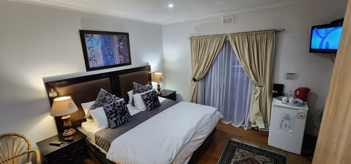 Lagoon Lodge