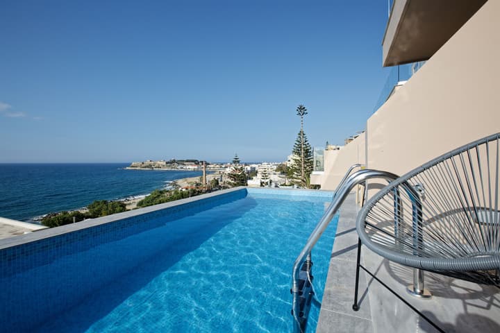 Archipelagos Hotel